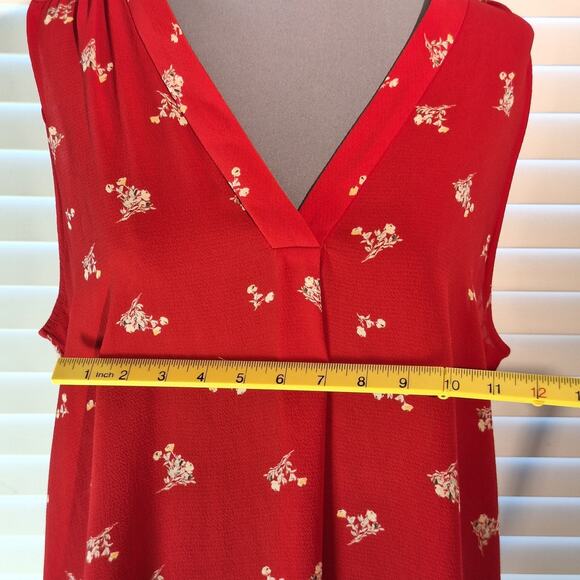 Vince Camuto Size L Sleeveless V Neck Blouse - Picture 5 of 8